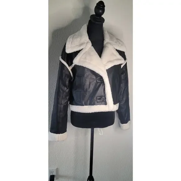 Hollister Women's Black Vegan Leather Cropped Sherpa-Lined Aviator Jacket Sz M - Picture 2 of 10